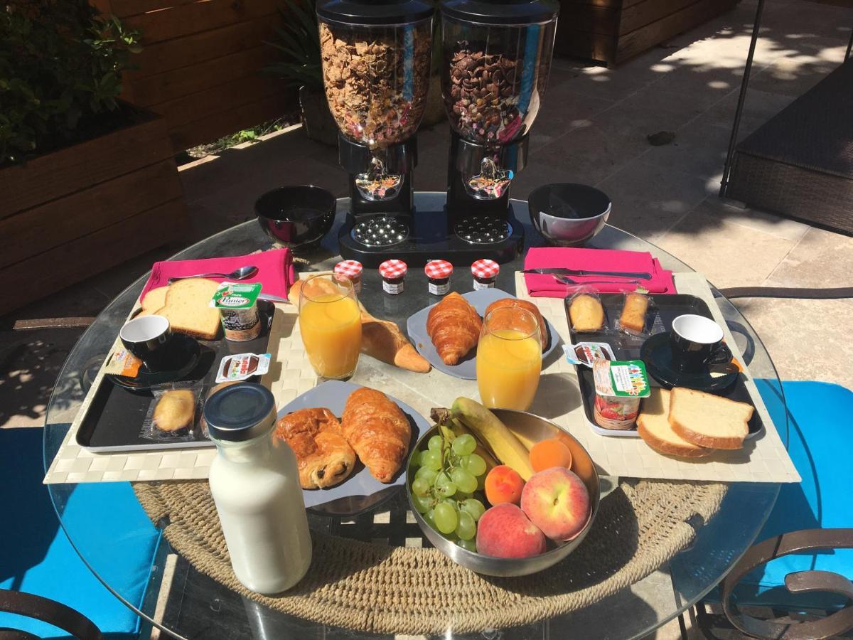 Bed and Breakfast Desir'Oom Cabannes Екстер'єр фото